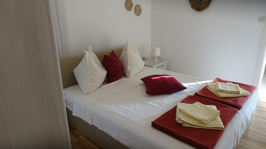 Apartments Lena Подгора Екстер'єр фото