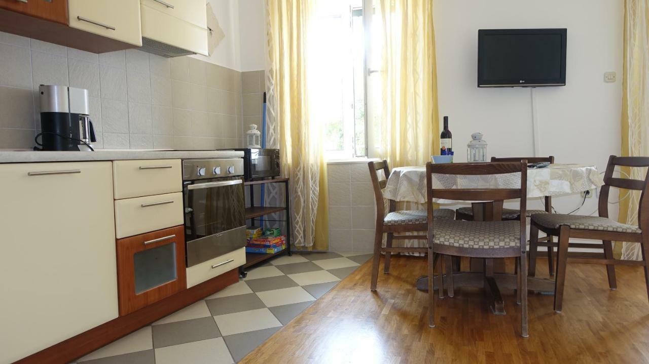 Apartments Lena Подгора Екстер'єр фото